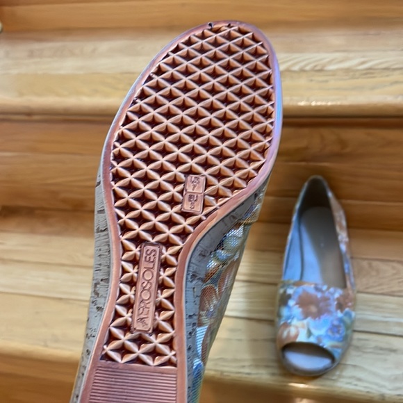 AEROSOLES Floral Leather Slip-Ons Loafers Size 7W - Picture 7 of 9